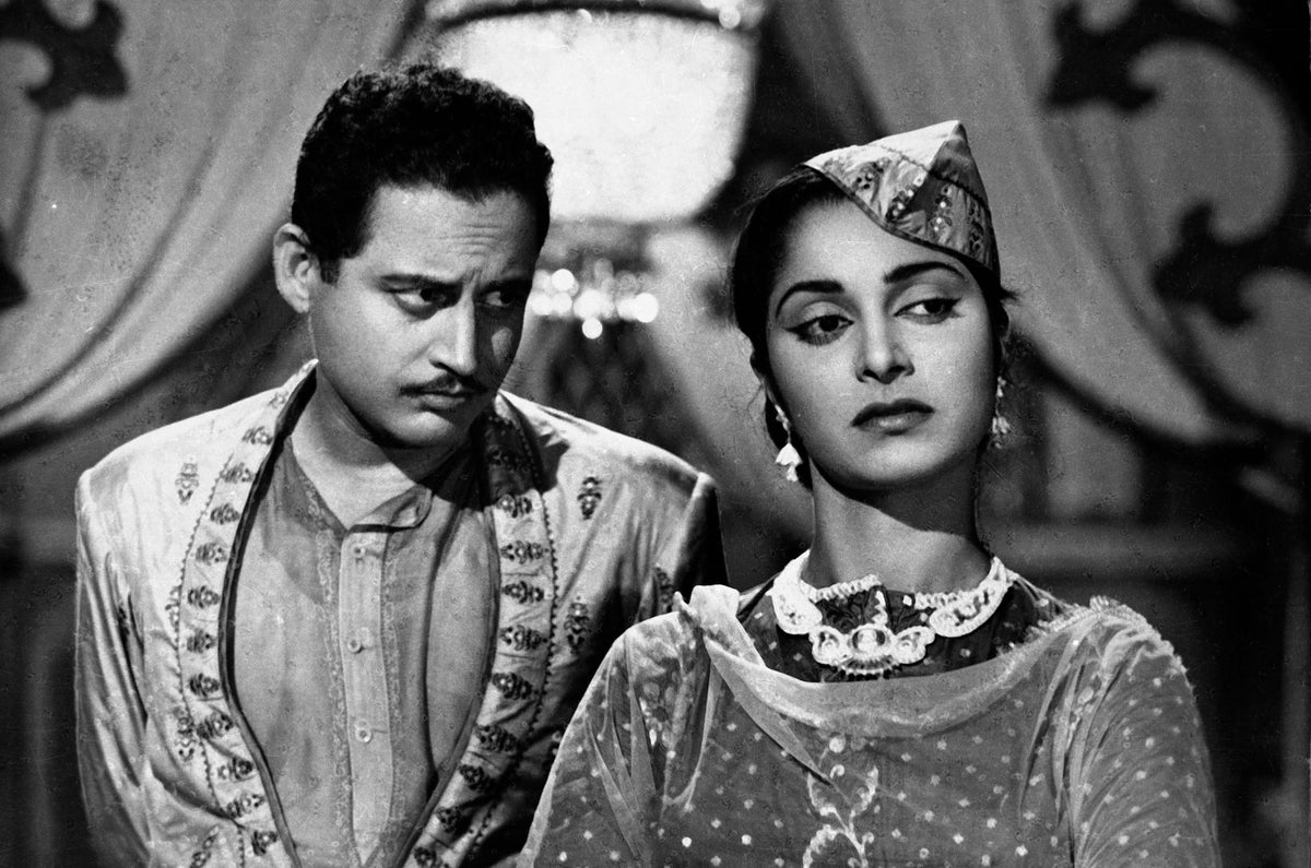 CHAUDHAVI KA CHAND