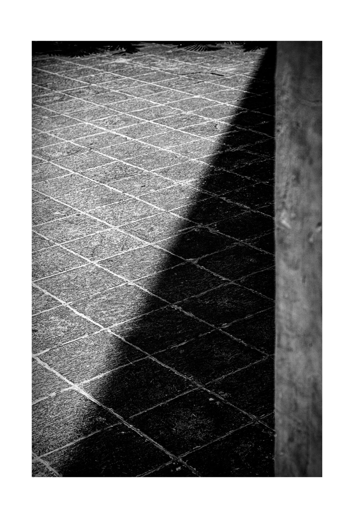 The Ray of Light coincidingly forming 2 right angles which gives you a feeling of the Zenith too.-thumbmail-1